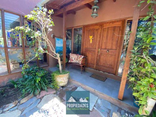 “UN OASIS DENTRO DE LA CIUDAD” ESTUPENDA CASA DE UN PISO EN LOS VILOS.