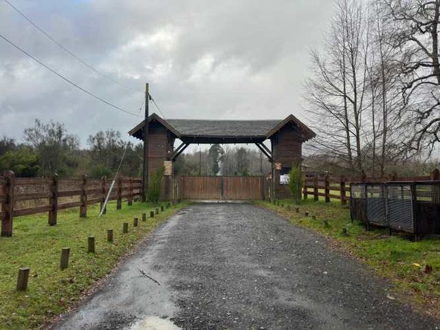 OPORTUNIDAD Pucón Condominio Hacienda Trancura, Parcela  con proyecto de casa avanzado de 5.000m2