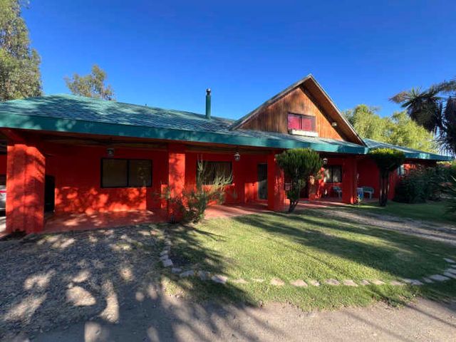 Vendo linda parcela con casa de 312 m2 de albañileria