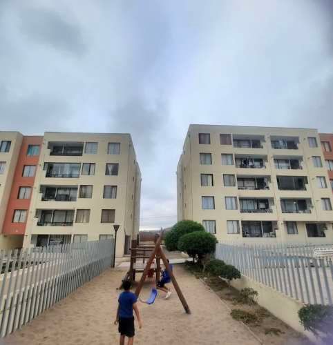 Vendo Departamento 2 Dormitorios 1 Baño Condominio Caparrosa III. Valor 2.700UF