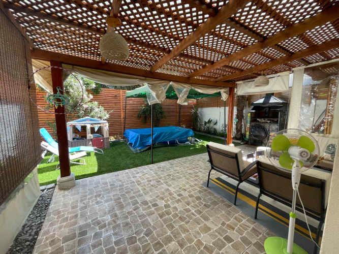 Linda Casa dentro de condominio