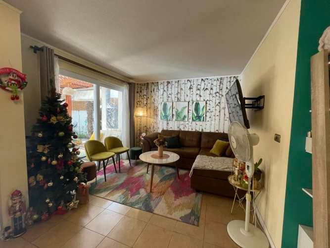 Linda Casa dentro de condominio