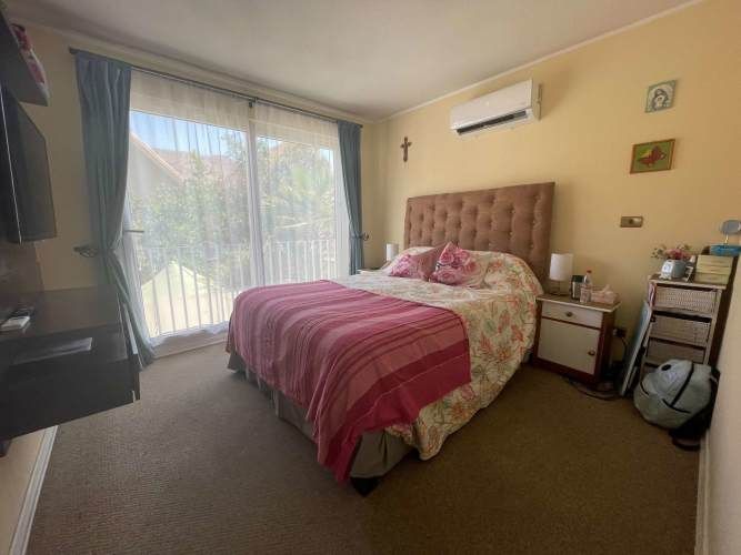 Linda Casa dentro de condominio