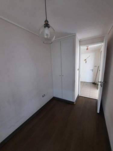 Vendo Departamento 2Dormitorios 1/2,  2 Baños en Costanera Sector Norte Valor 4.990UF