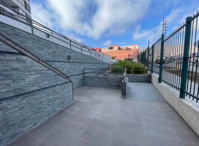 Vendo Departamento 2Dormitorios 1/2,  2 Baños en Costanera Sector Norte Valor 4.990UF