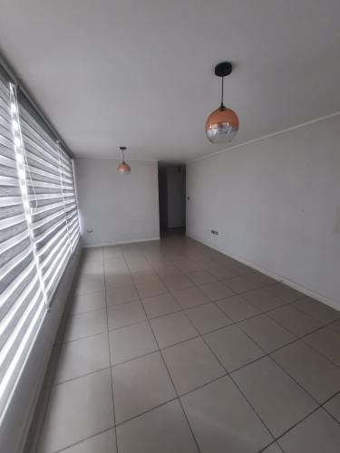 Vendo Departamento 2Dormitorios 1/2,  2 Baños en Costanera Sector Norte Valor 4.990UF