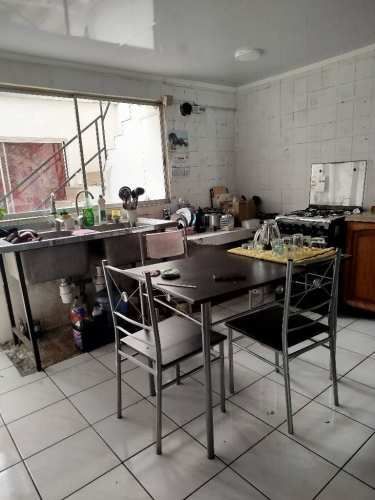 Excelente ubicación ideal para Negocio y vivienda , 4Dormitorios 3Baños 1Estacionamiento