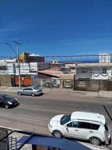 Excelente ubicación ideal para Negocio y vivienda , 4Dormitorios 3Baños 1Estacionamiento