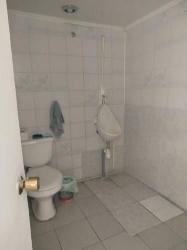 Excelente ubicación ideal para Negocio y vivienda , 4Dormitorios 3Baños 1Estacionamiento