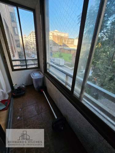 Dpto. 3 Dorm/ 2 Baños/ 1 Est. / 1 Bod. En Barrio República, Comuna de Santiago.