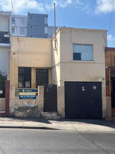 Casa, Calle Juan Jose latorre con Avenida Aregentina