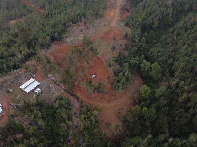 Parcela Sector Los Guindos con Estero