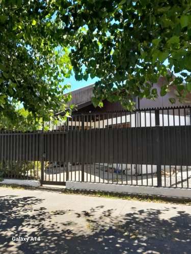 Venta Casa 3d2b + 3 estacionamientos