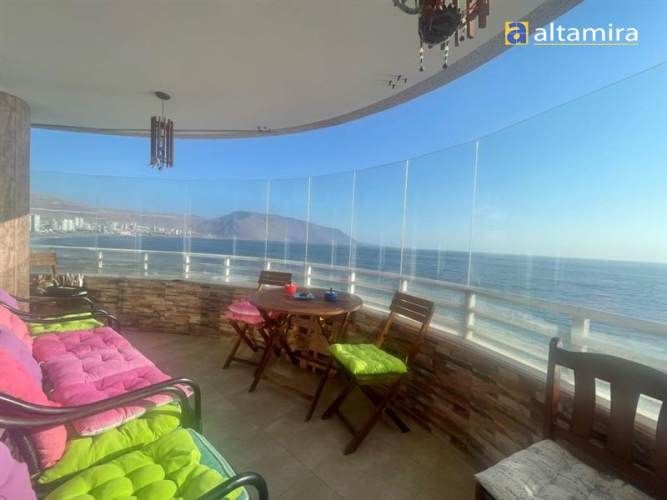 DEPARTAMENTO Edificio Punta Cavancha piso 11 TN (2 estacionamientos)