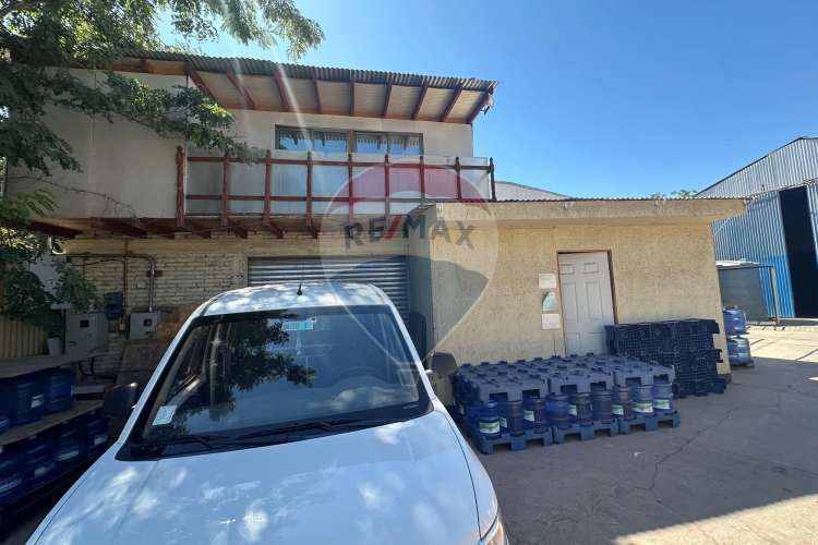 Propiedad comercial mixta en los andes