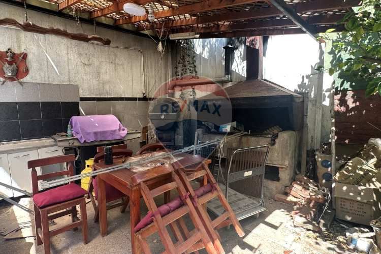 Propiedad comercial mixta en los andes