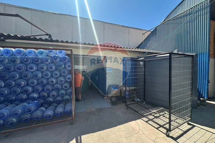 Propiedad comercial mixta en los andes