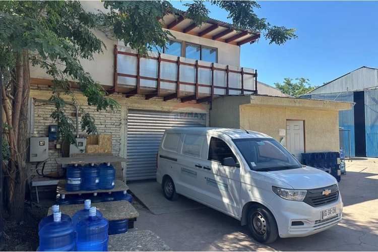 Propiedad comercial mixta en los andes