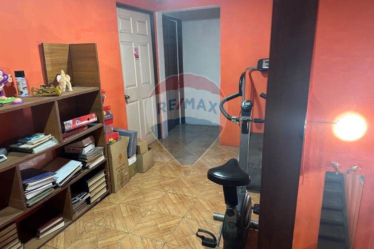 Propiedad comercial mixta en los andes