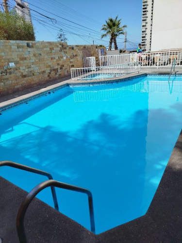 Hermoso Departamento en Condominio Costa El Águila consta de 3 dormitorios 2 baños 1 Estacionamiento