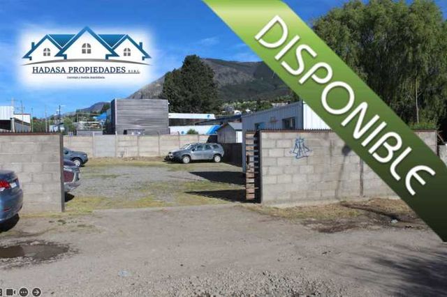 SITIO LOS CLAVELES CON LAS VIOLETAS