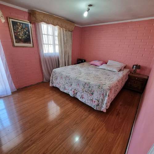 AMPLIA CASA INDEPENDIENTE 5 DOR 2B 2 ESTACIONAMIENTOS.