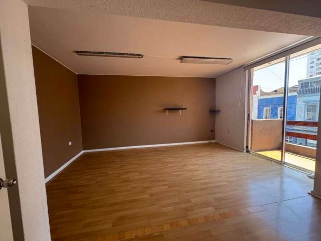 ARRIENDO OFICINAS/CENTRO DE LA CIUDAD