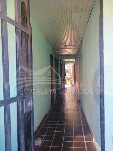 AMPLIA CASA DOS NIVELES, A PASOS DE AVENIDA (78991)