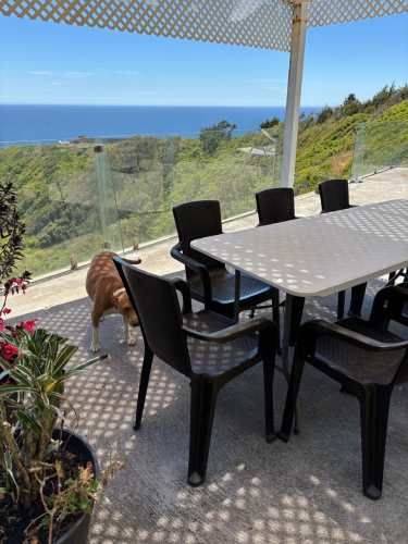 Excelente casa en increíble lugar frente al mar.