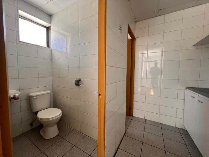 Central Local Comercial Con Oficinas