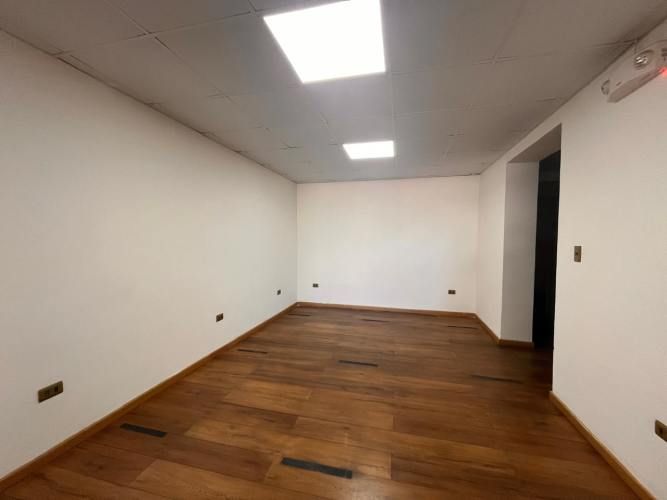 Central Local Comercial Con Oficinas