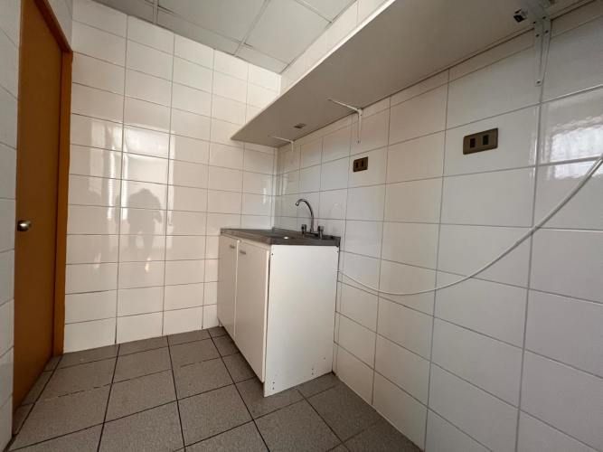 Central Local Comercial Con Oficinas