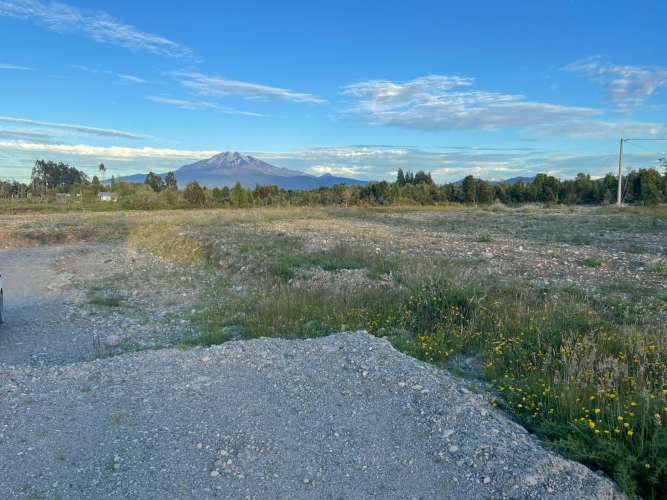 Parcela orilla de camino en Puerto Montt. Con Luz y Agua