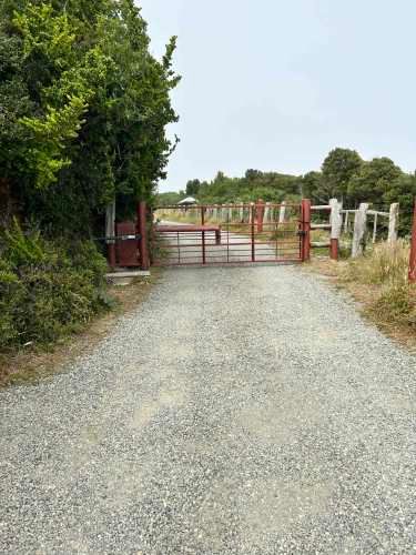 Vendo Parcela con casa en Condominio Calfuco, vista al mar.
