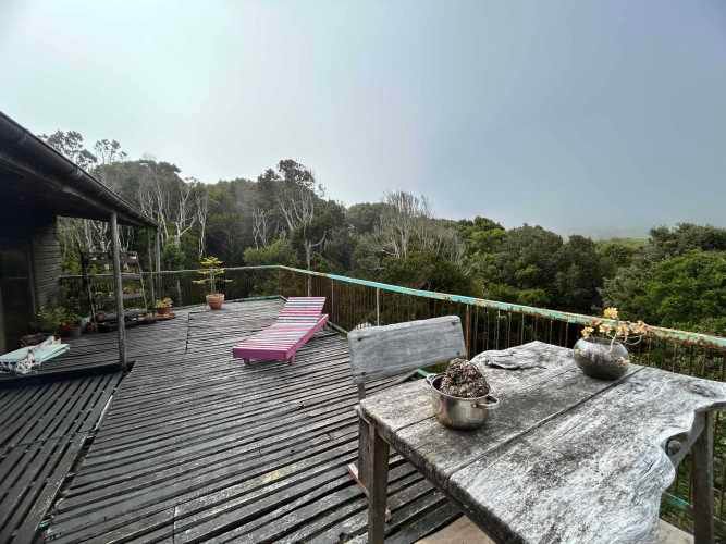 Vendo Parcela con casa en Condominio Calfuco, vista al mar.