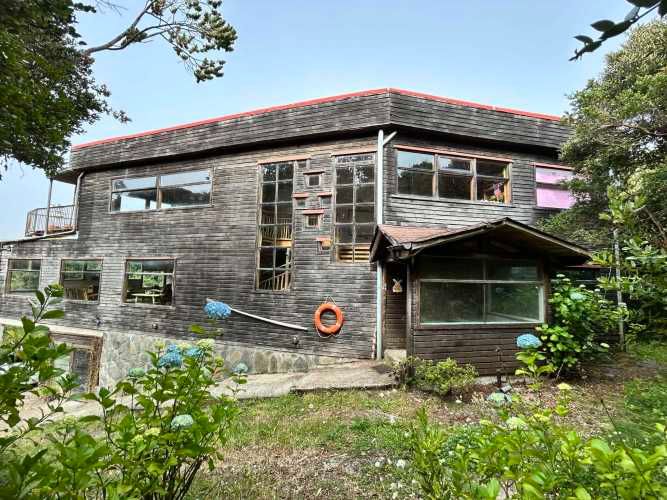 Vendo Parcela con casa en Condominio Calfuco, vista al mar.