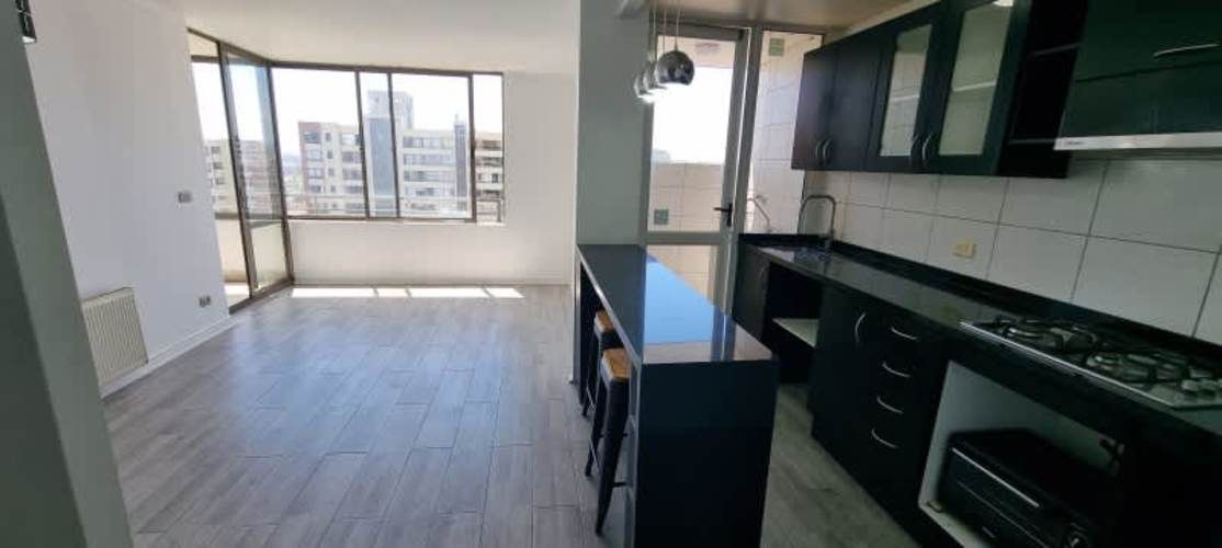 EXCELENTE DEPTO, GRAN UBICACIÓN 2D/2B + EST Y BOD.