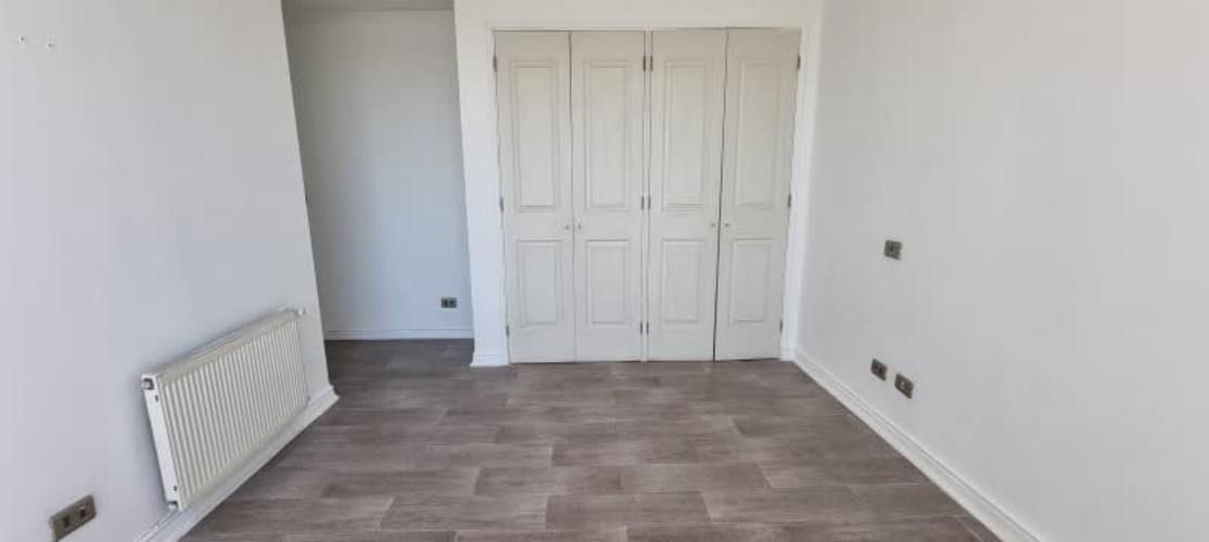 EXCELENTE DEPTO, GRAN UBICACIÓN 2D/2B + EST Y BOD.