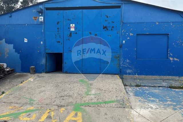 Propiedad comercial galpon y oficinas