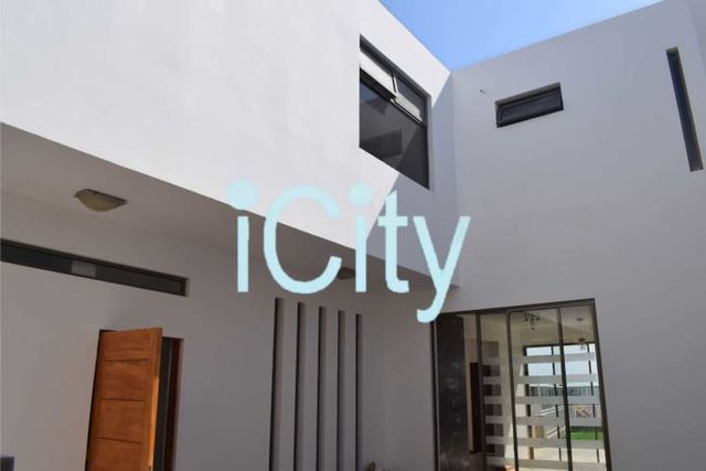 EXCLUSIVA CASA SECTOR SUR  (79944)