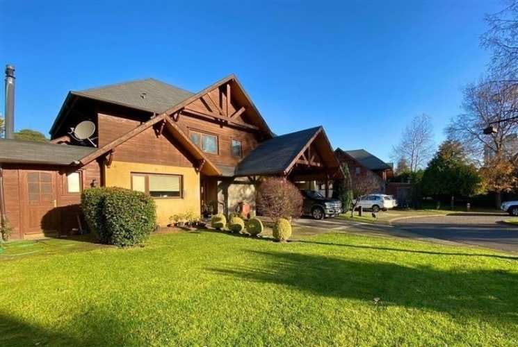 CASA Condominio Casas del Fundo