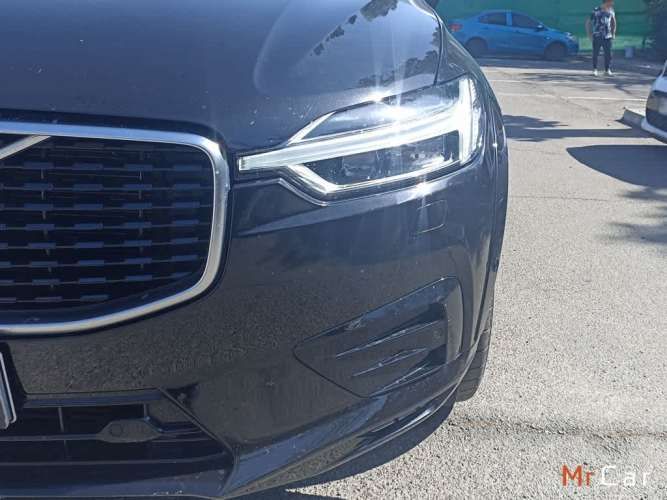 VOLVO XC60 2018