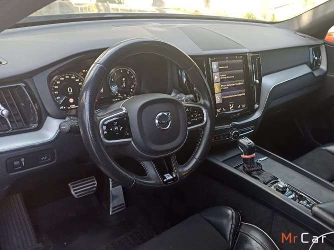 VOLVO XC60 2018