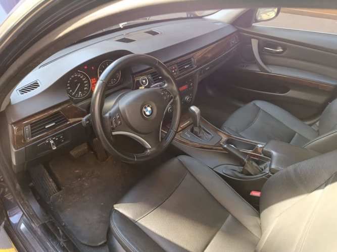 BMW 325 2010