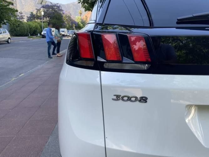PEUGEOT 3008 2019