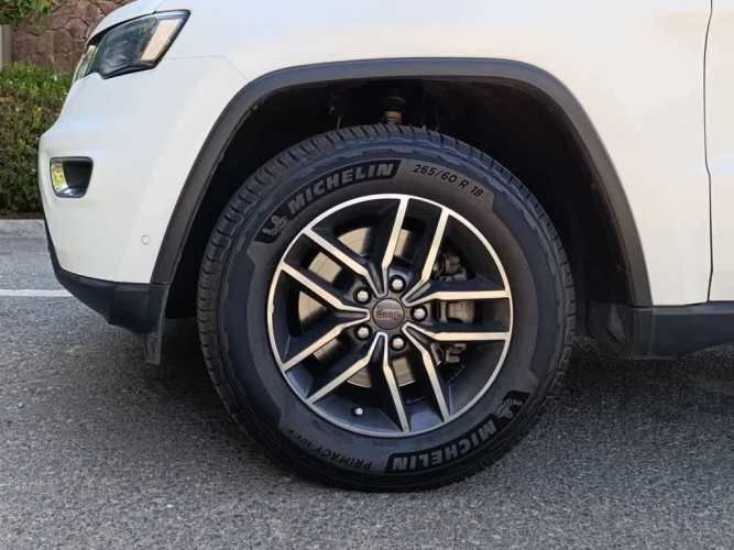 JEEP GRAND CHEROKEE 2019