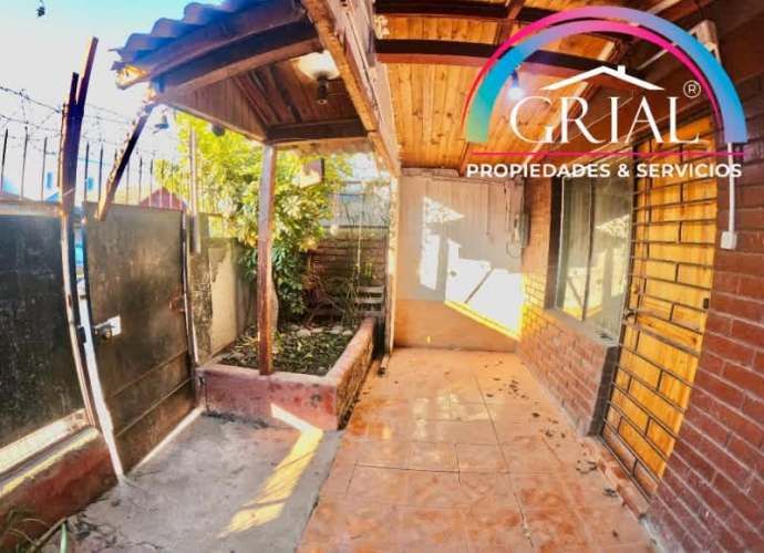 ¡Oportunidad Única! Casa con Local Comercial en Melipilla