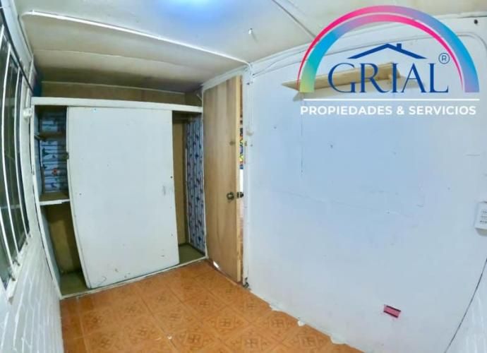 ¡Oportunidad Única! Casa con Local Comercial en Melipilla