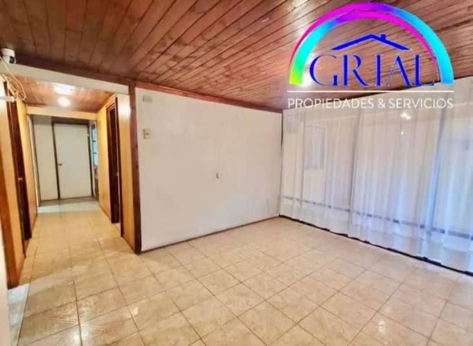 Amplia casa en Melipilla, Sector Centro