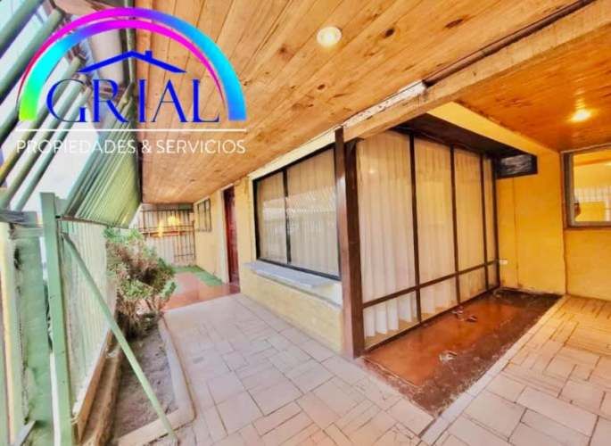 Amplia casa en Melipilla, Sector Centro